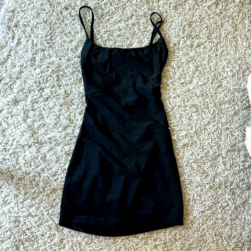 little black dress, adjustable straps, edikted, open, low scoop back with straps